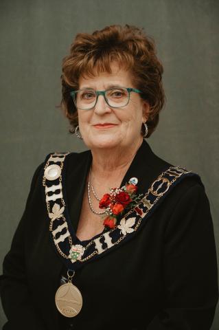 headshot of the mayor