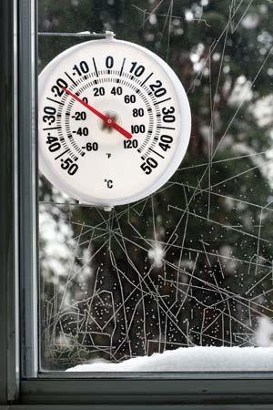 Thermometer showing minus 20 degrees celcius